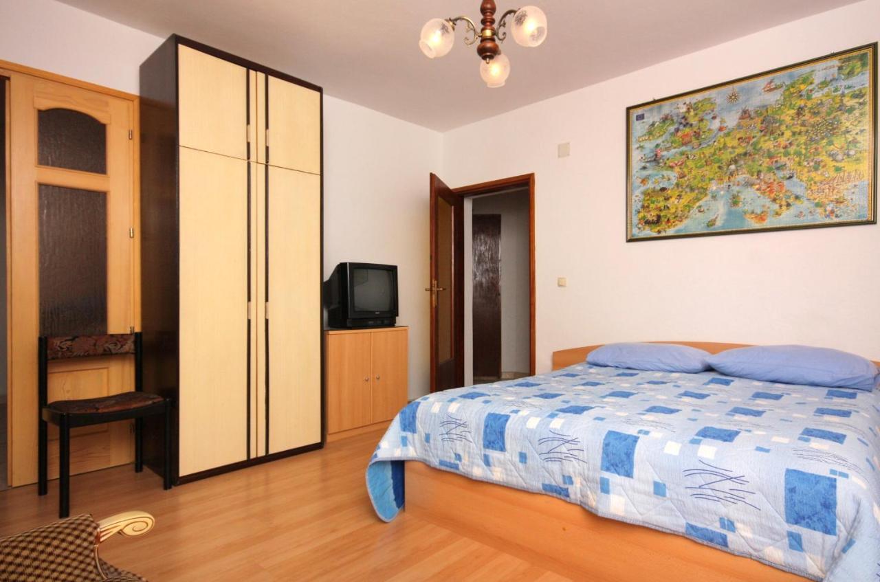 Apartment Vrbnik 5301B Extérieur photo